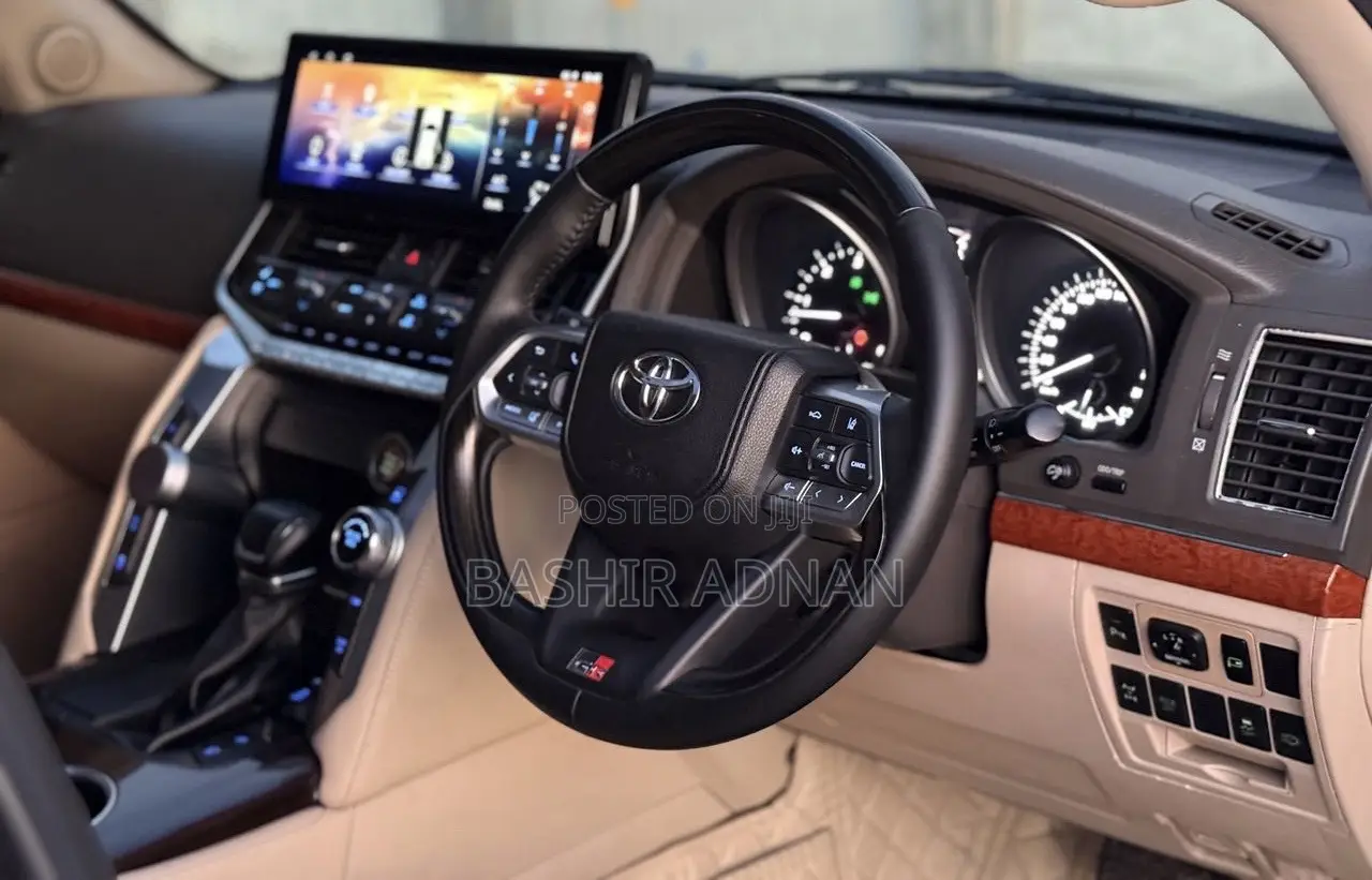 Toyota Land Cruiser 2015 Black