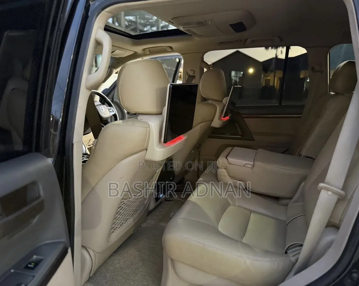 Toyota Land Cruiser 2015 Black