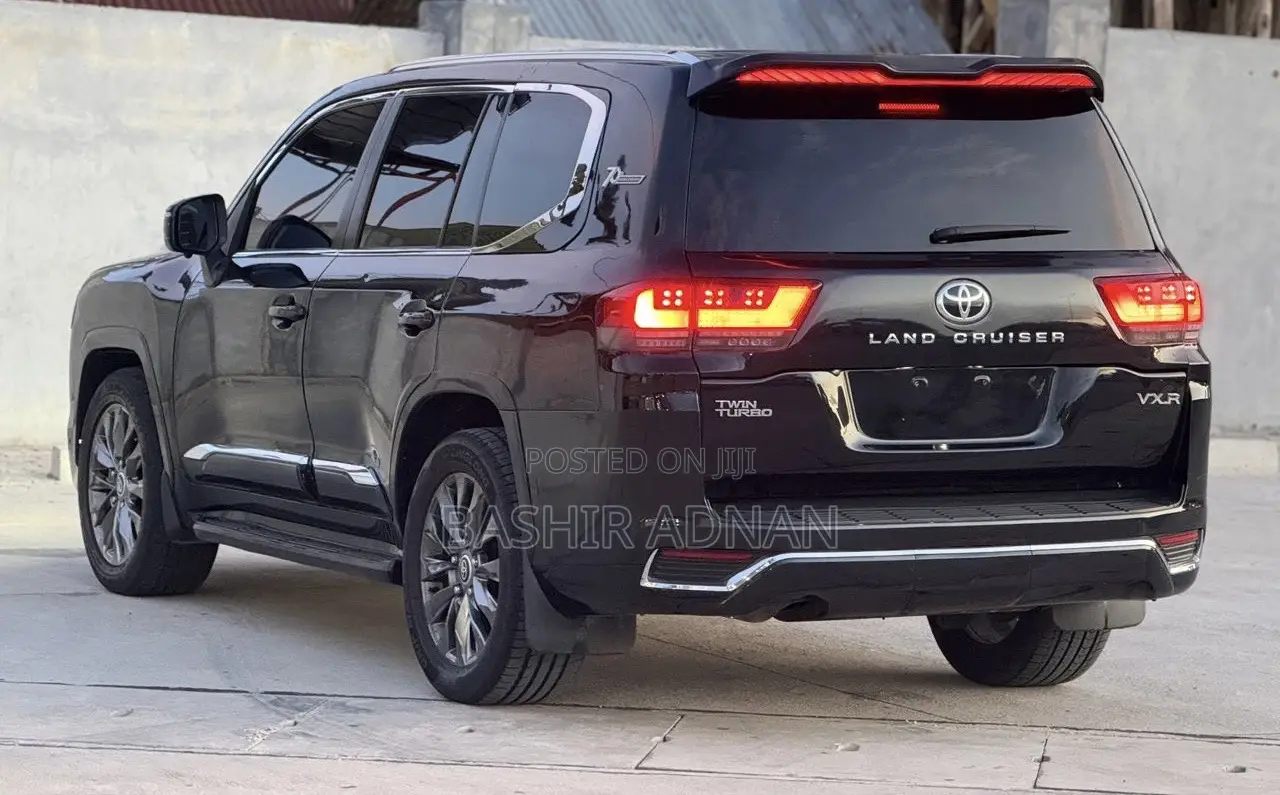 Toyota Land Cruiser 2015 Black