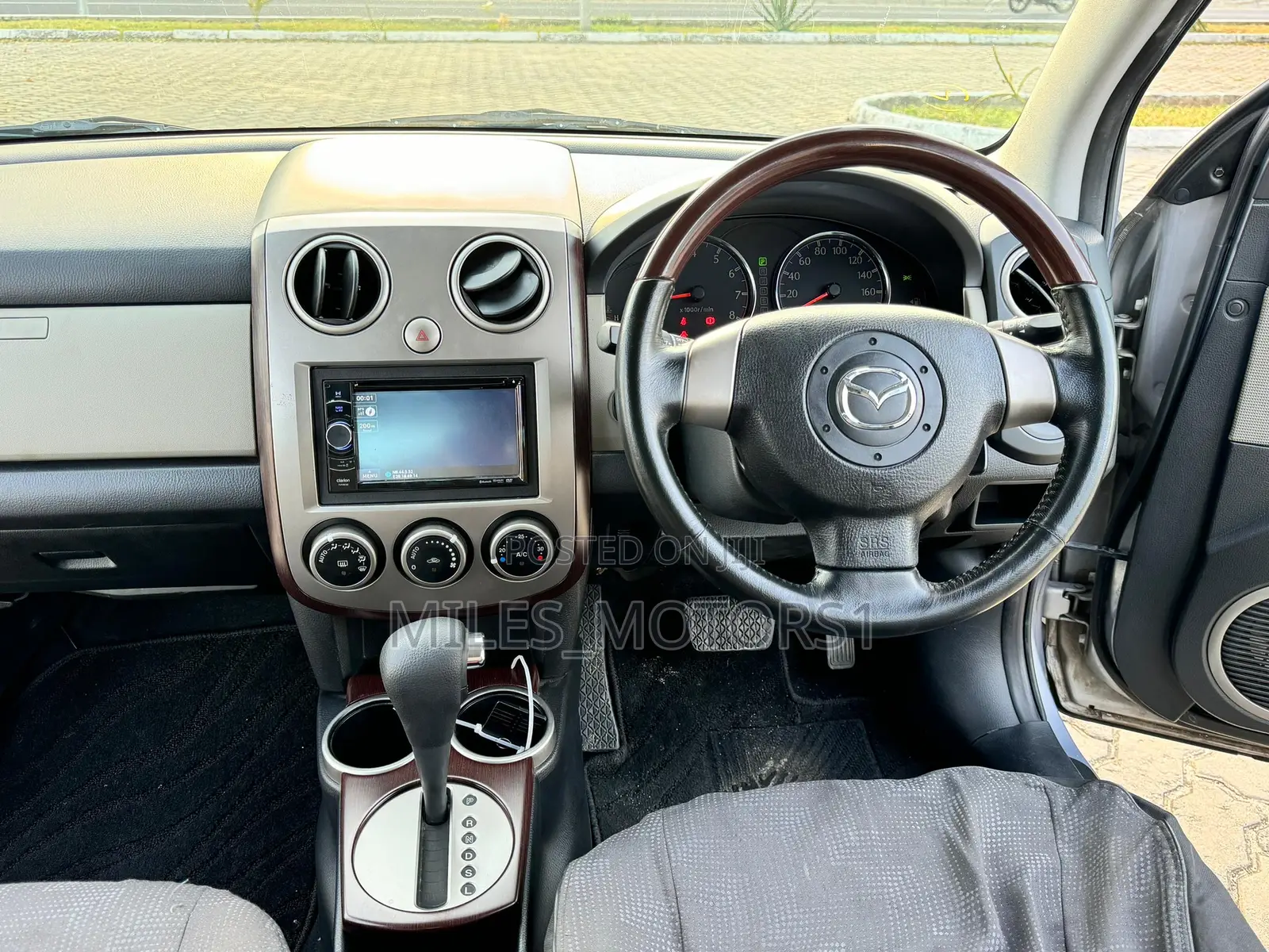 Mazda Verisa 2006 Silver