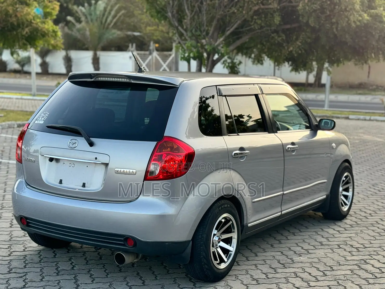 Mazda Verisa 2006 Silver