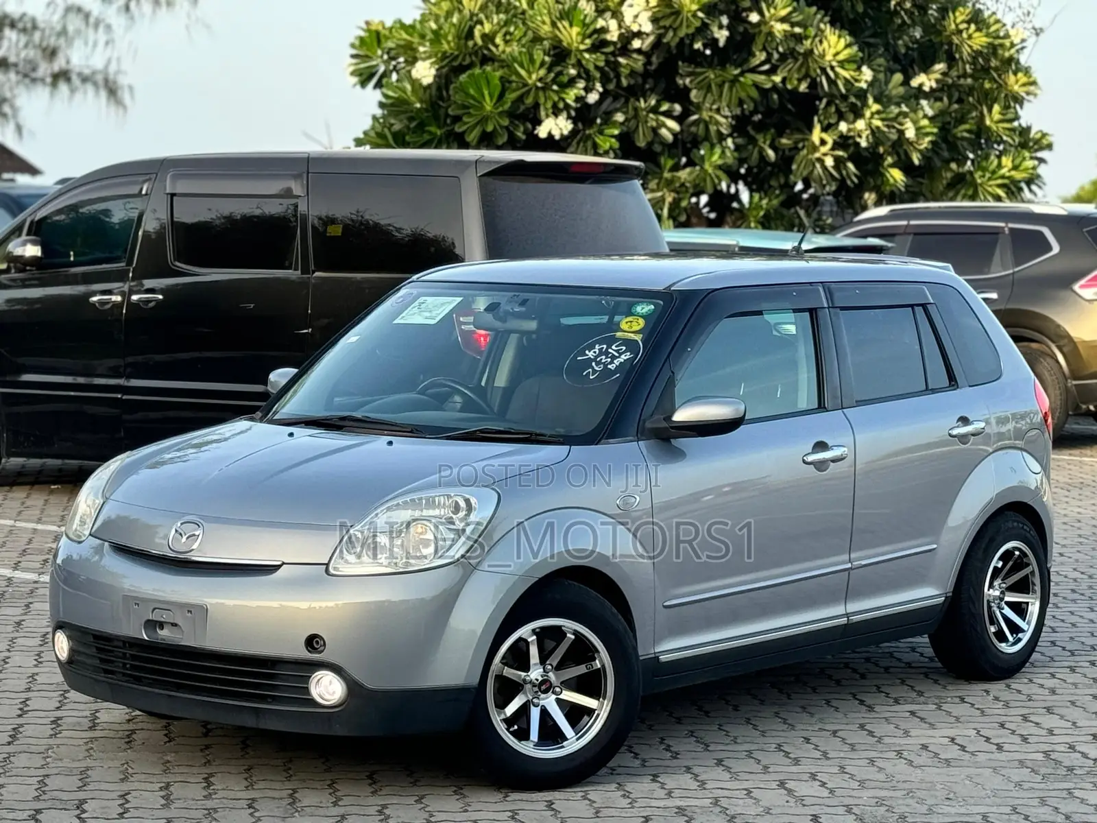 Mazda Verisa 2006 Silver