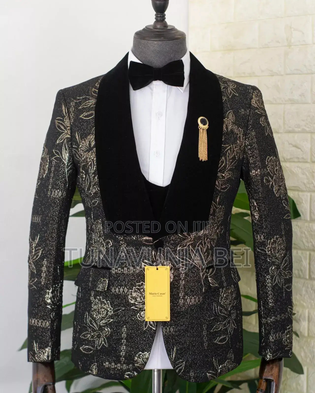 Mario Casas Suit