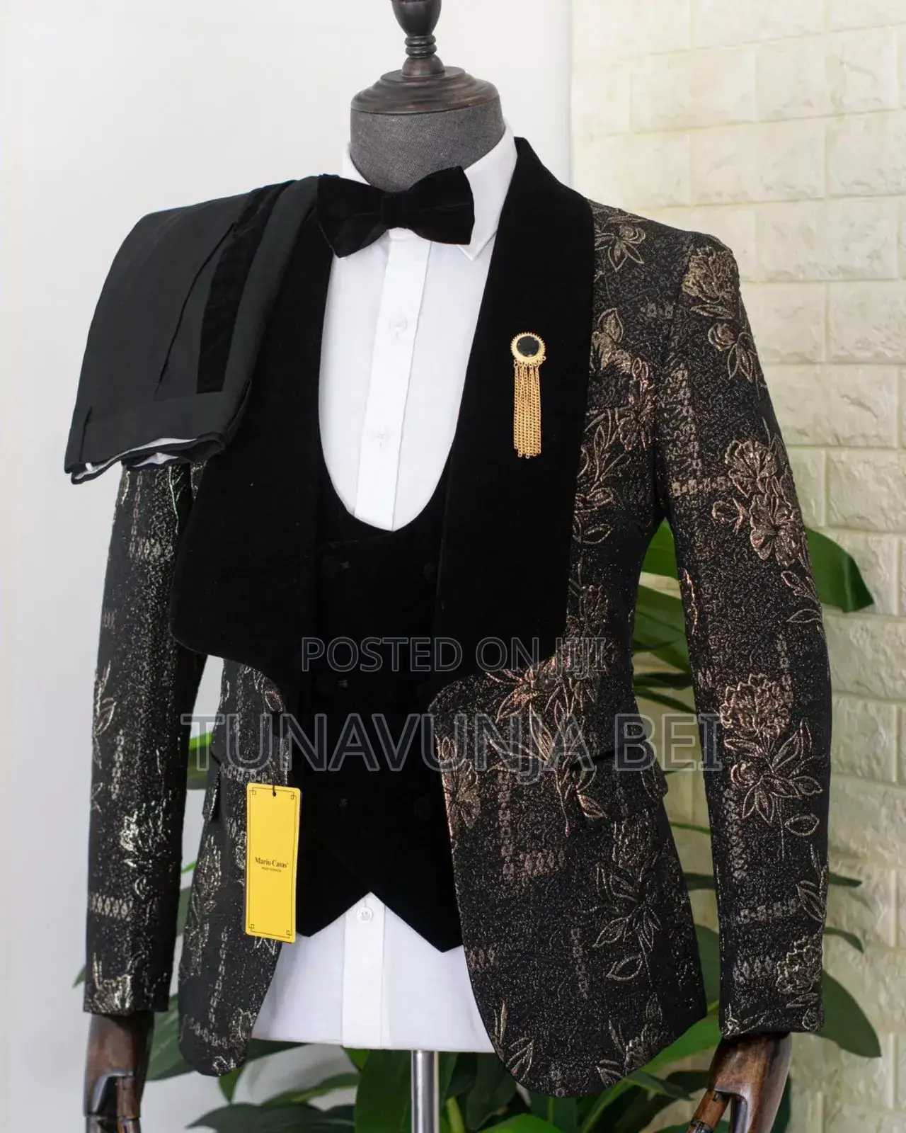 Mario Casas Suit