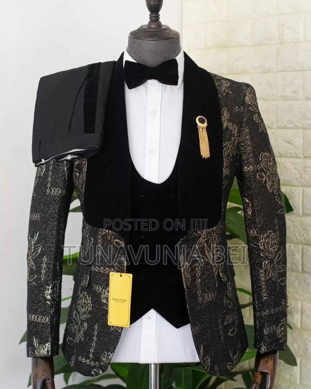 Mario Casas Suit