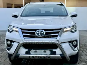 Photo - Toyota Fortuner 2.8 D RWD 2017 White