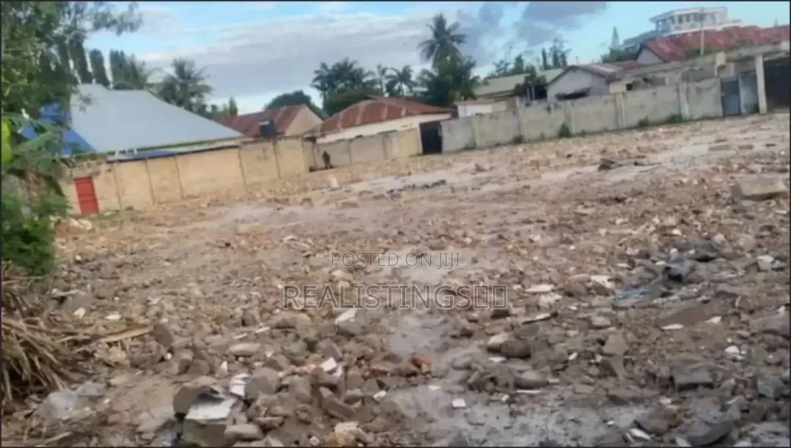Segerea: 1077 SQM Ideal Plot for Sale - Dar