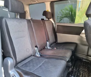 Toyota Noah 2007 Gray