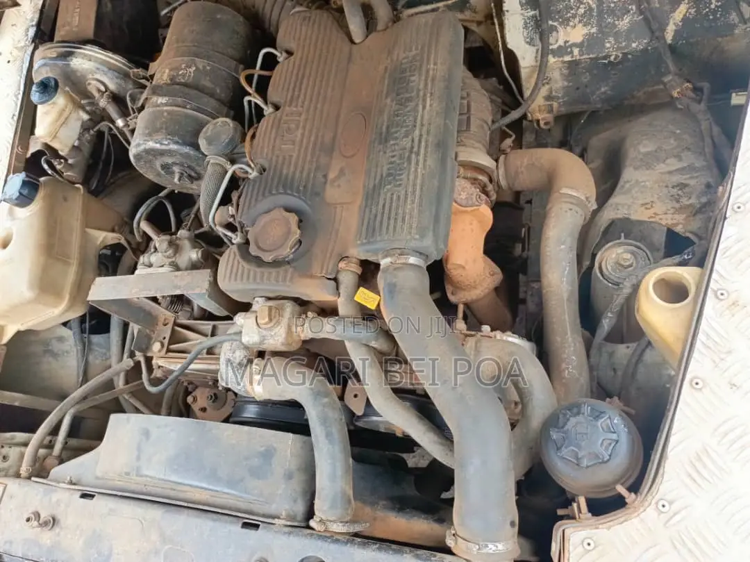Land Rover Defender 2001 Gray