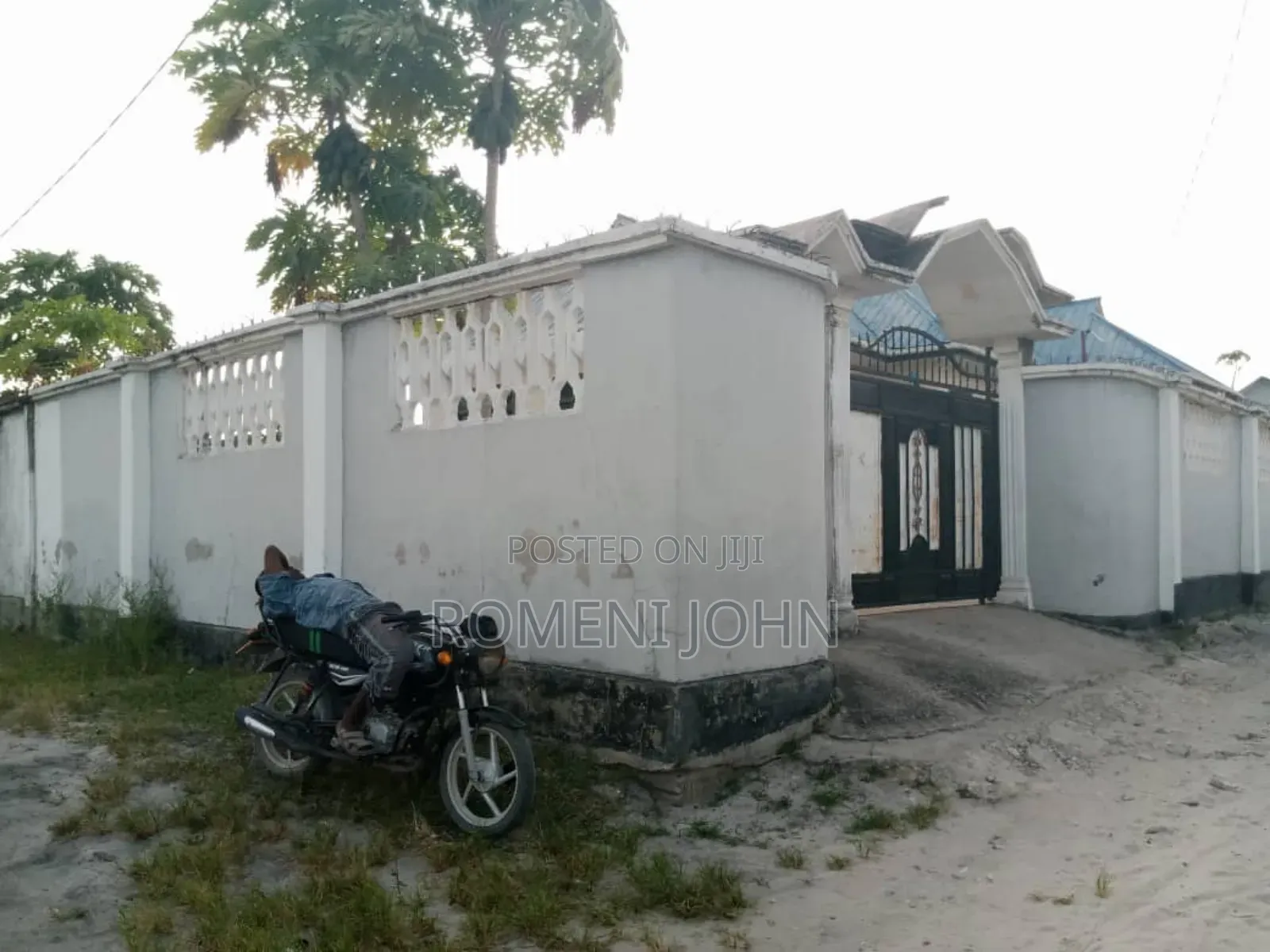 3bdrm House in Tanzania Daresalaam, Ilala for sale