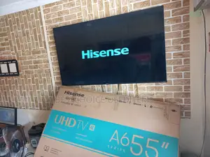 Hisense Smart TV// 55 Inches //UHD TV // BLUETOOTH // US