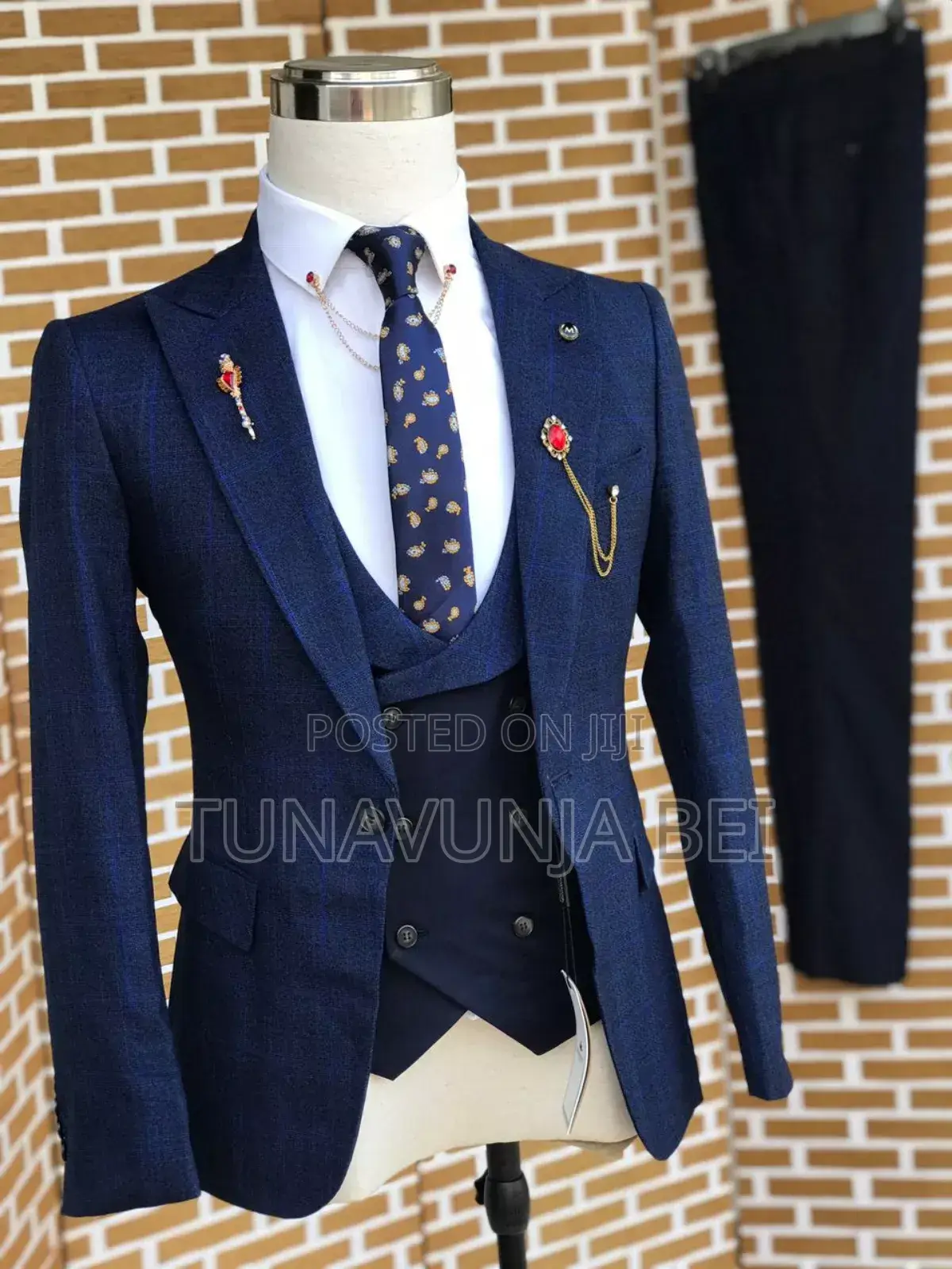 Maarshallino Suit