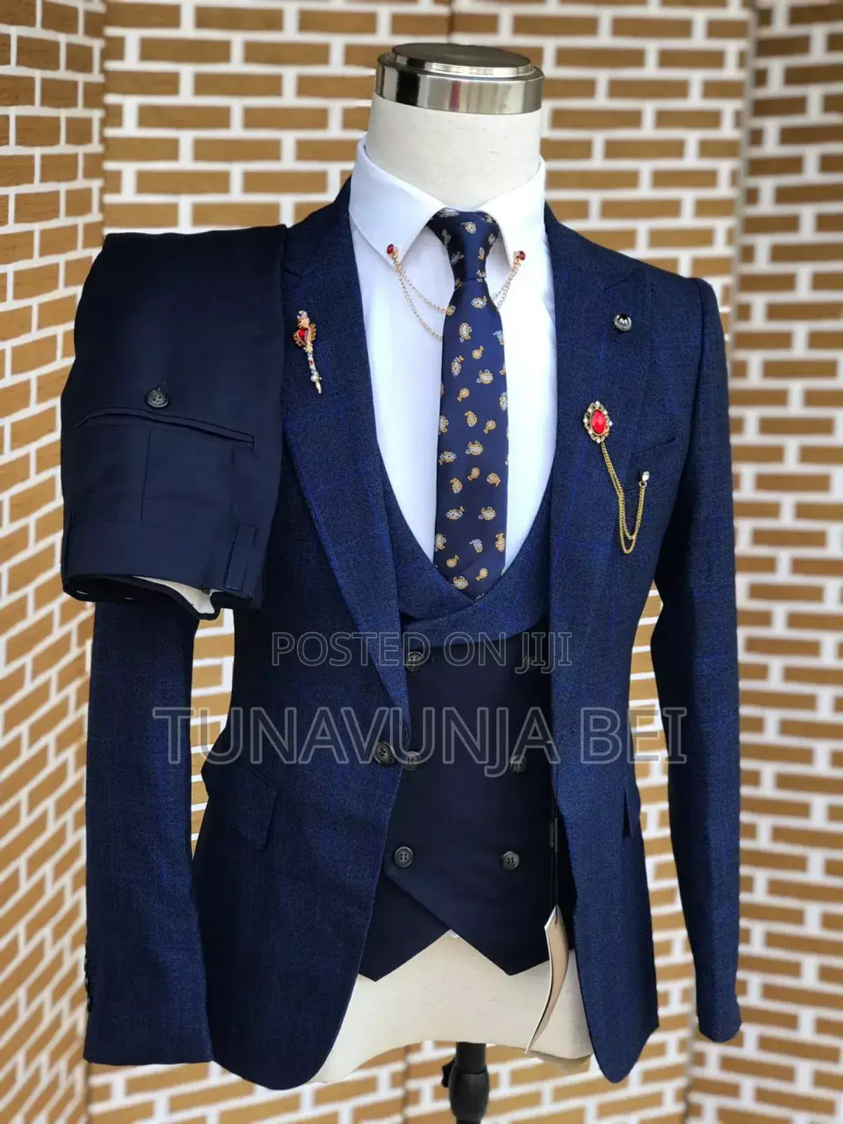 Maarshallino Suit