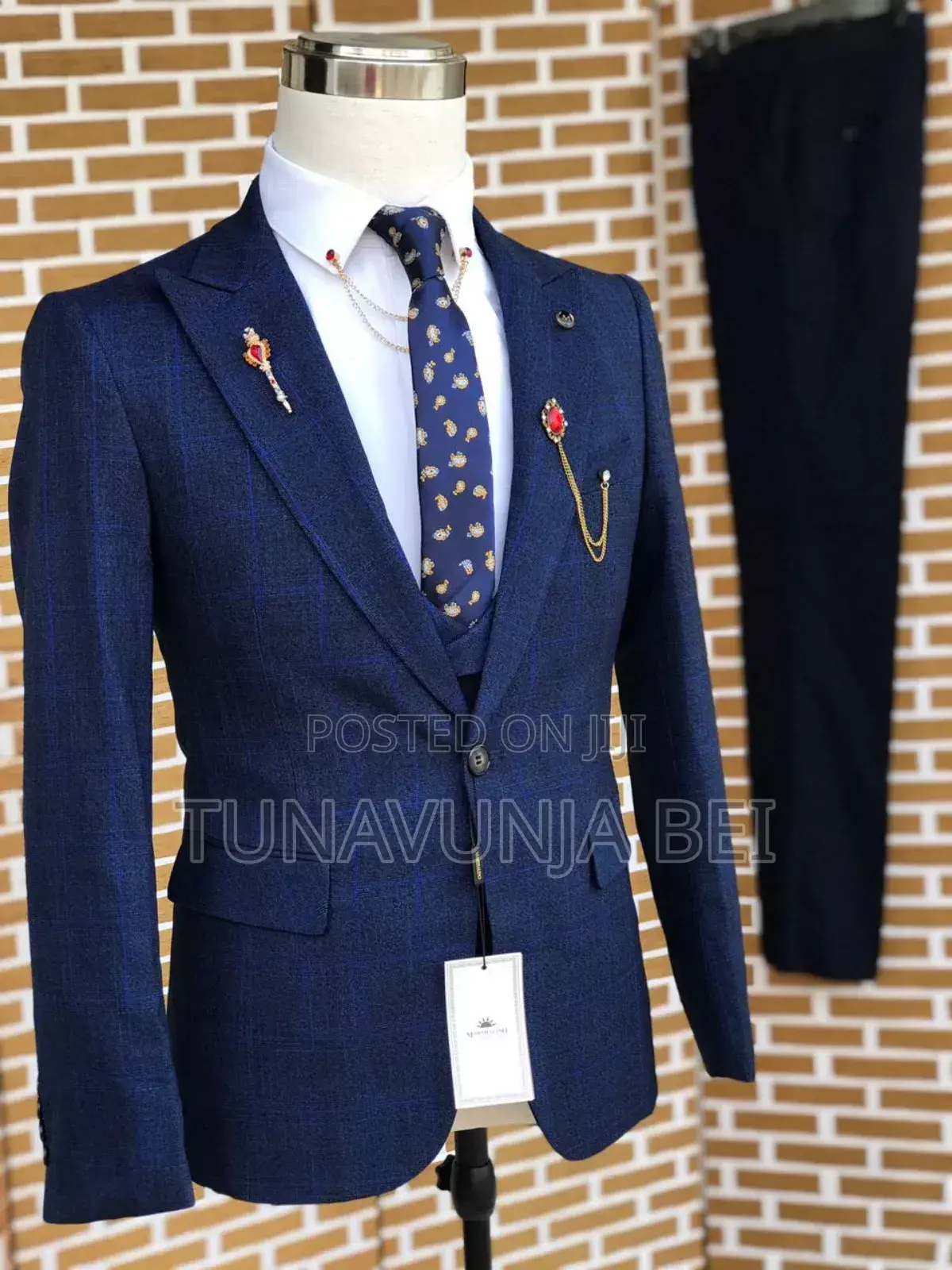 Maarshallino Suit