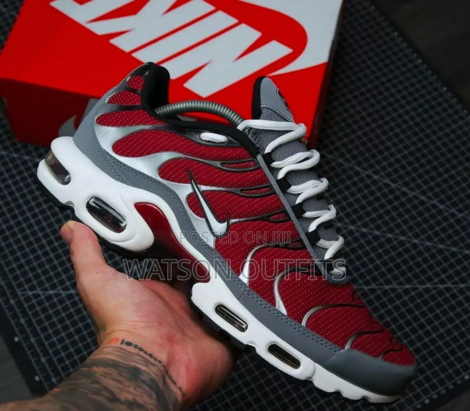 Best Quality Men Shoes/Footwears/Sneakers New Original