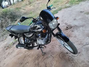 Bajaj Boxer 125 2024 Black