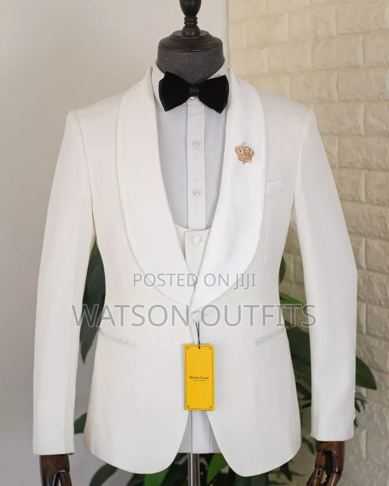 New Original White Men Suits in Unique Looking