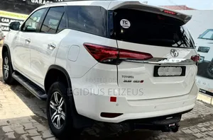 Toyota Fortuner 2017 White