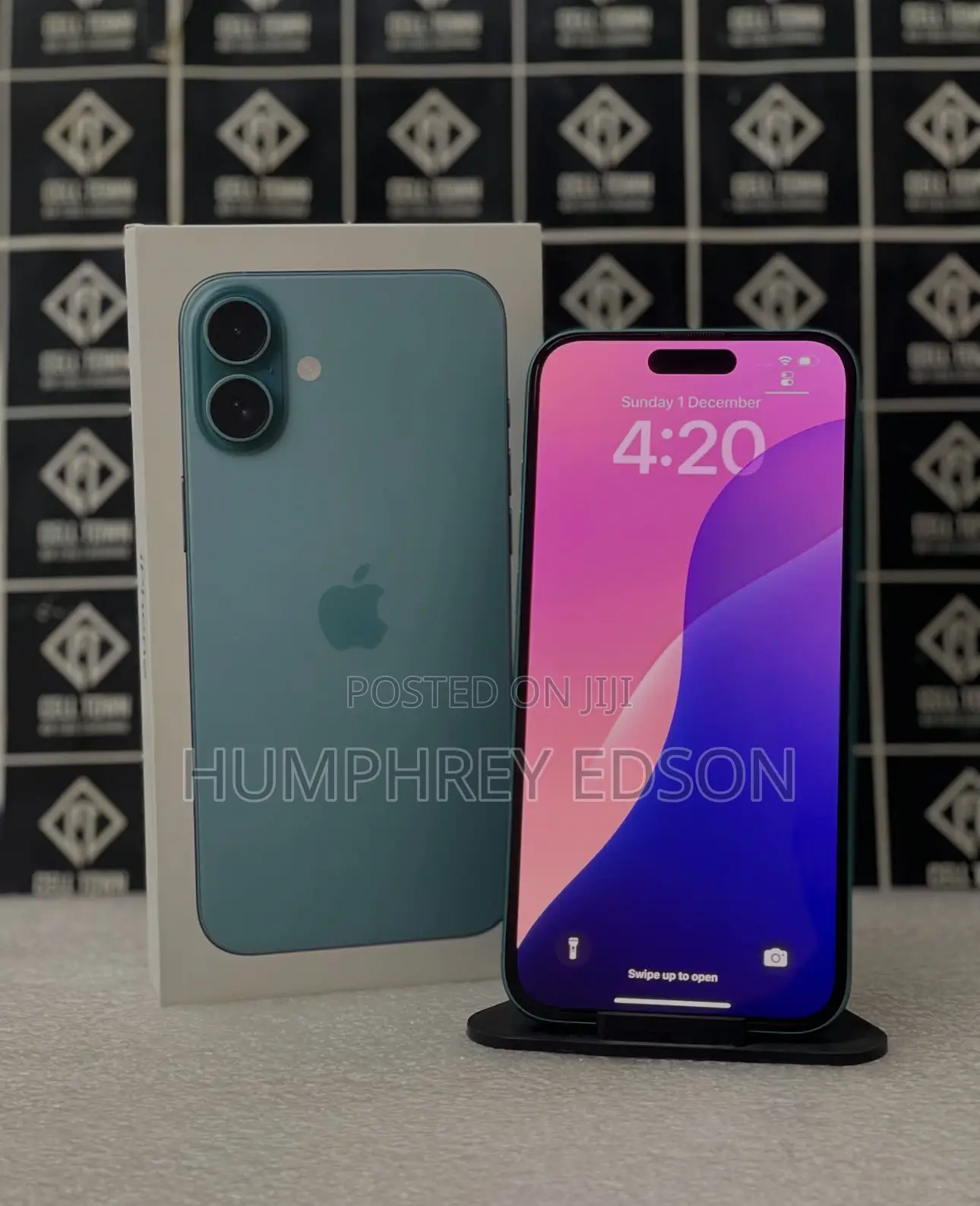 New Apple iPhone 16 256 GB Blue