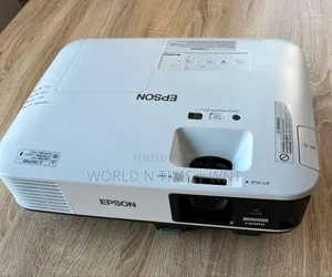 EPSON Eb-2250u Full HD 5000 Lumens Wuxga 3lcd Projector
