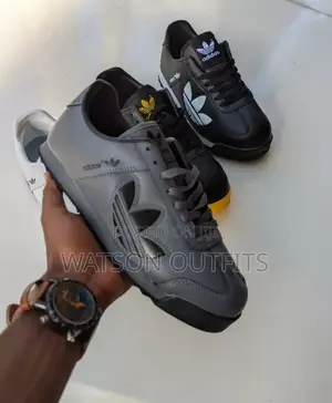 Top Quality Unisex Adidas Shoes/Footwears