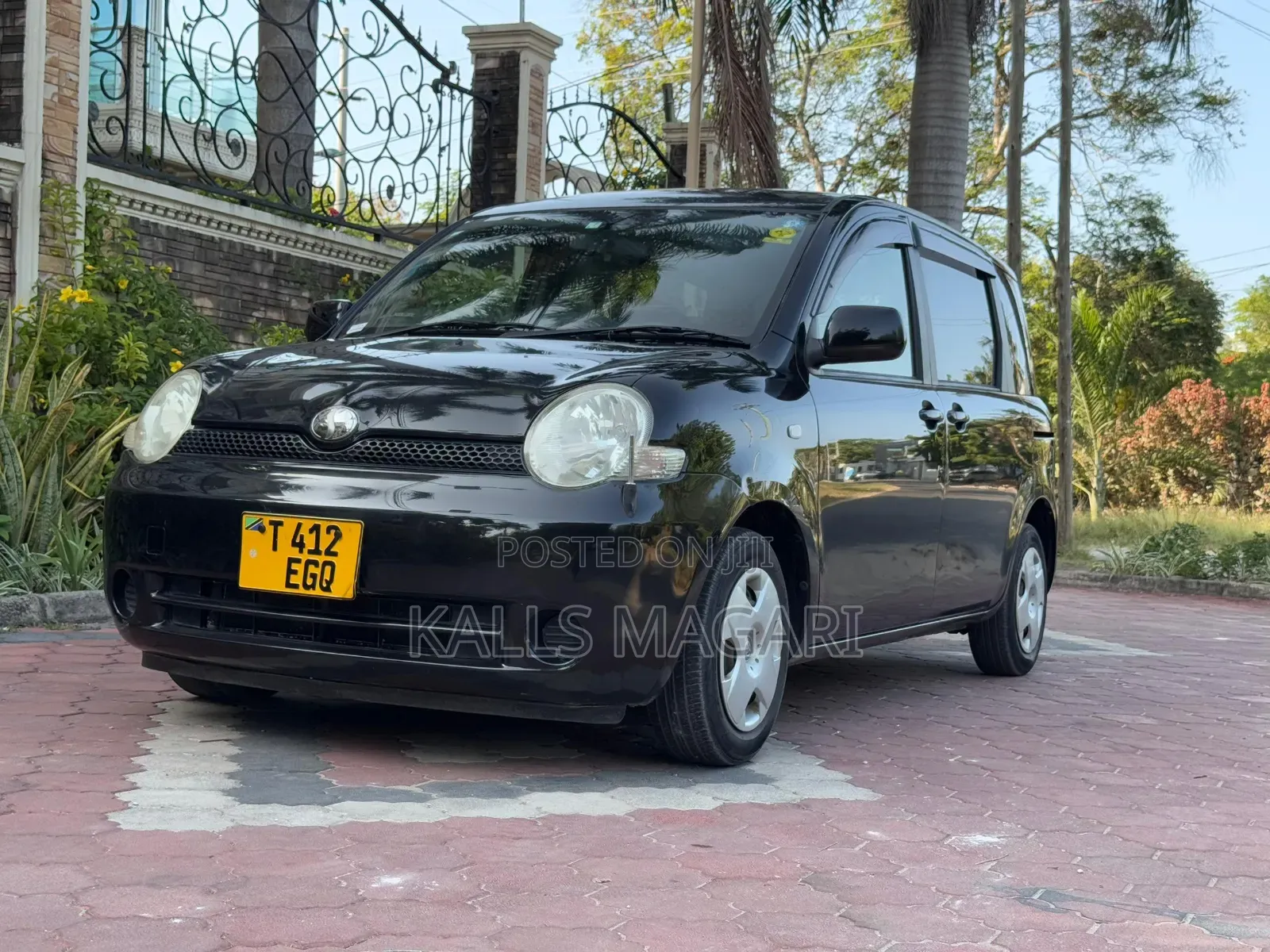 Toyota Sienta 2005 Black
