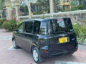 Toyota Sienta 2005 Black