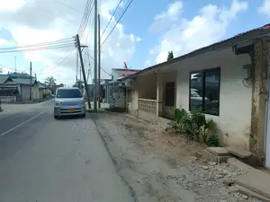 9bdrm House in Kinondoni for sale