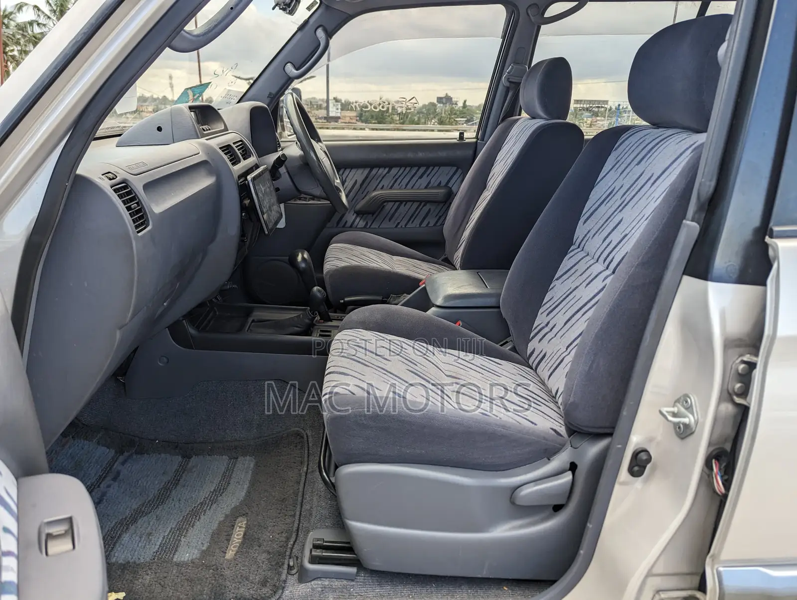 Toyota Land Cruiser Prado 1998 Silver
