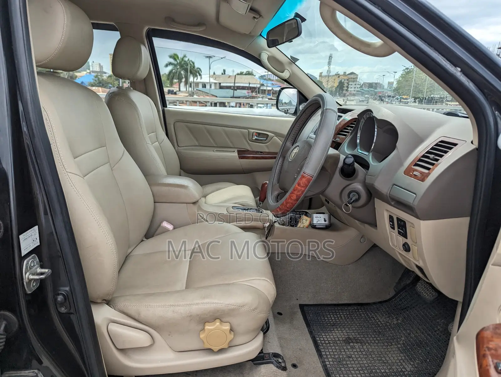 Toyota Fortuner 2.7 AWD 2006 Black