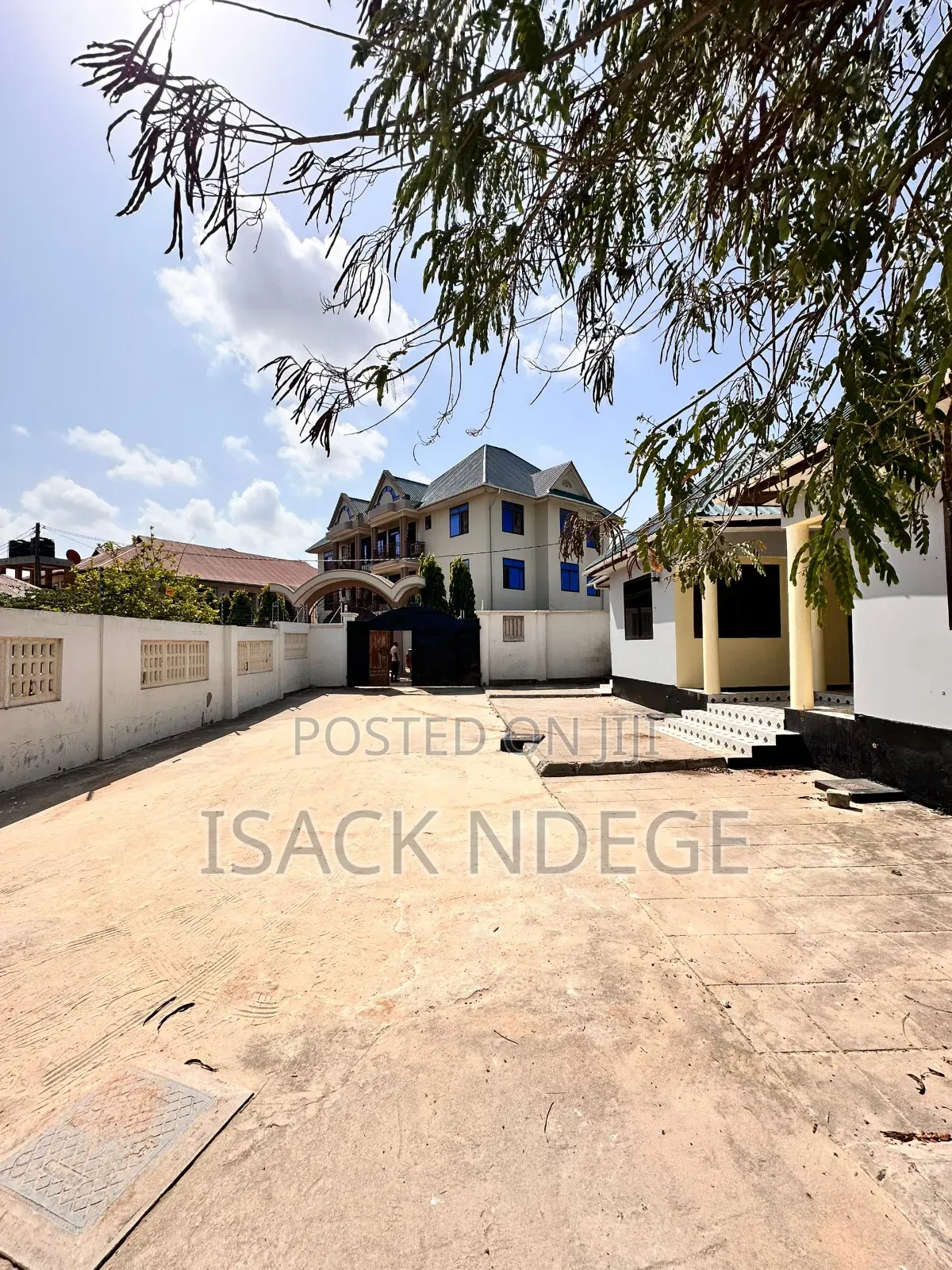 12bdrm House in Boko, Kinondoni for sale