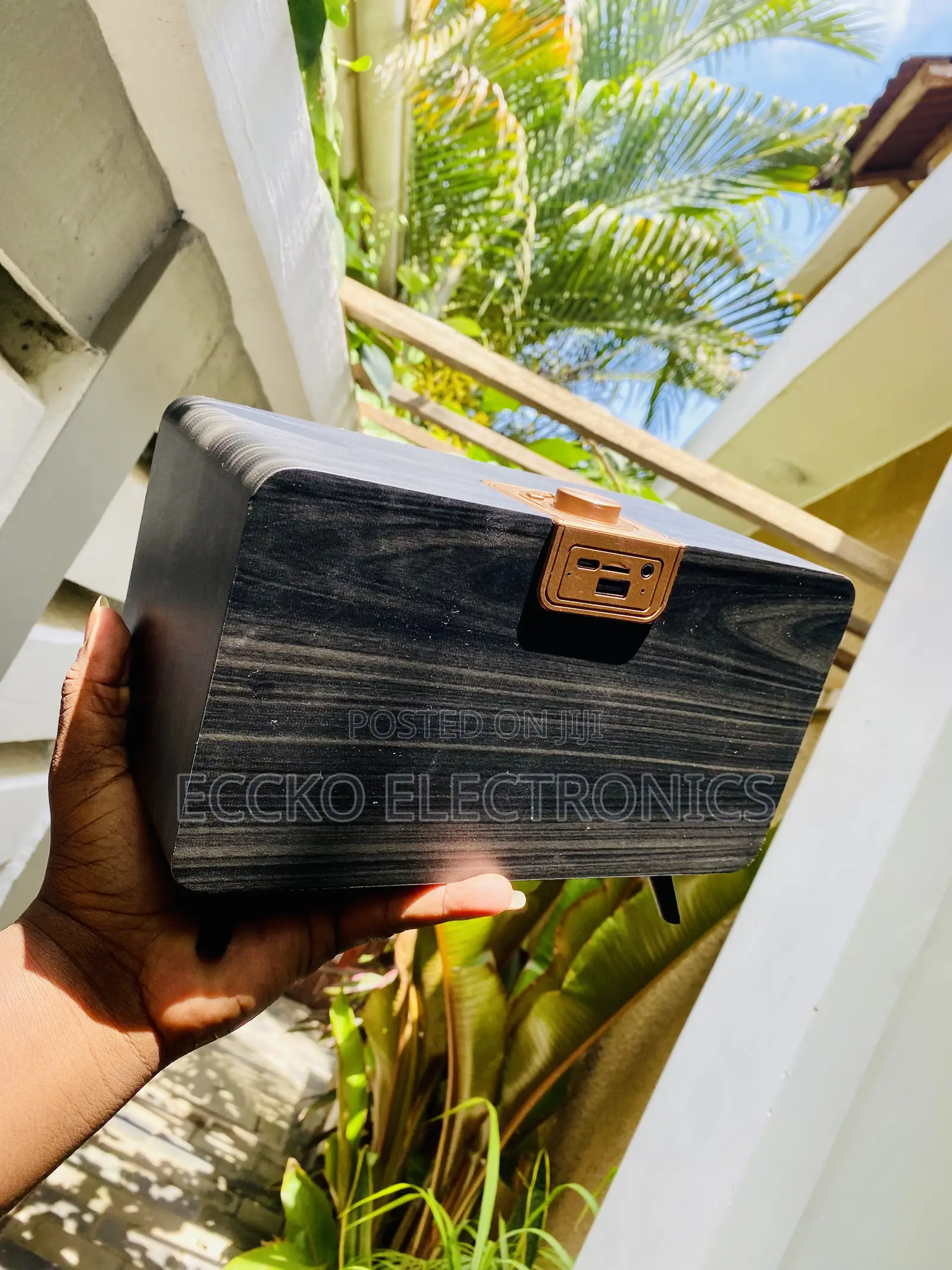 Meiqinuo Bluetooth Speaker