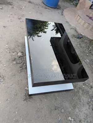 Nauza Coffee Table