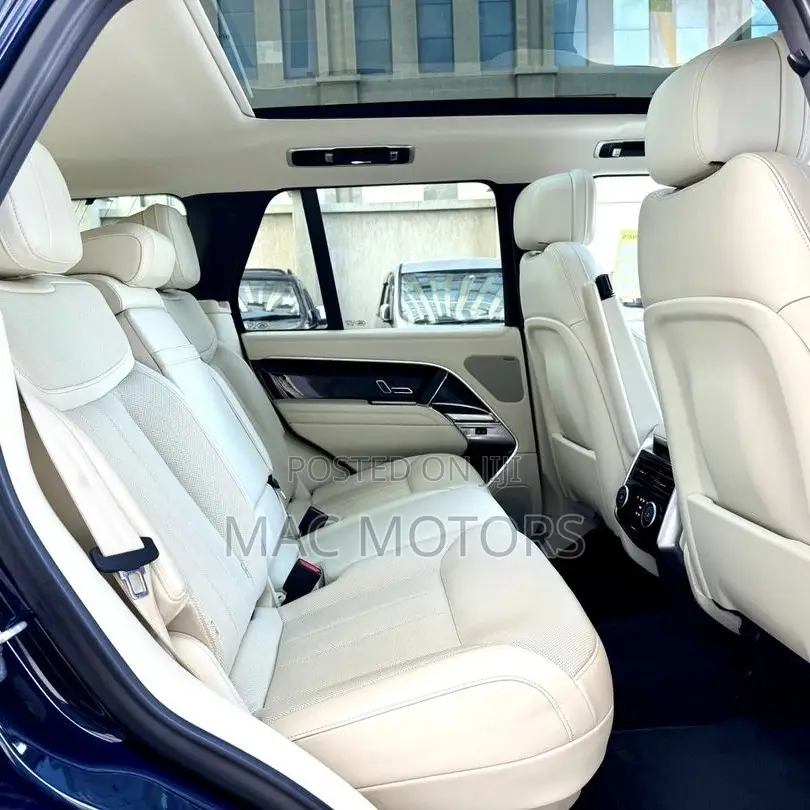 Land Rover Range Rover Vogue 2023 Blue