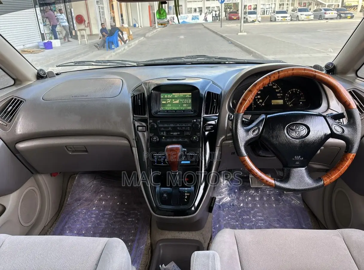 Toyota Harrier 2002 Black