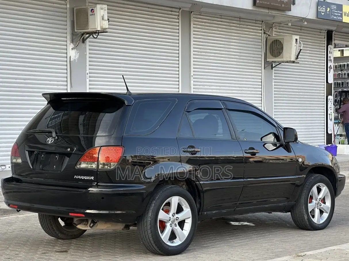 Toyota Harrier 2002 Black