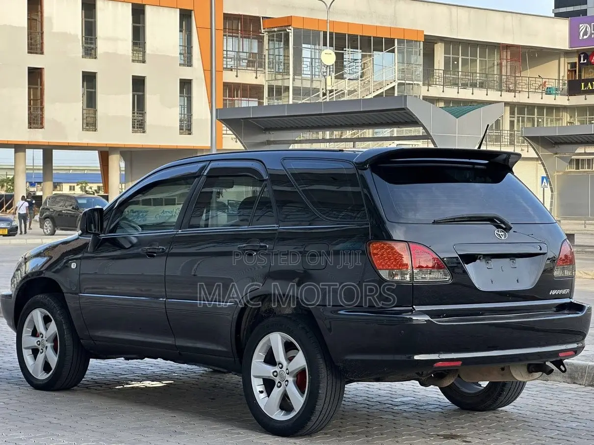 Toyota Harrier 2002 Black