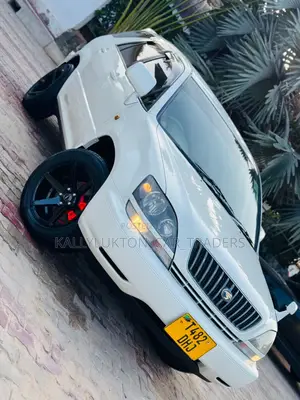 Toyota Harrier 2005 White