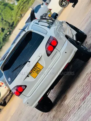 Toyota Harrier 2005 White