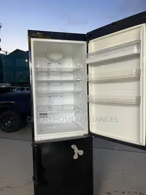 Friji La Samsung Zuri Bado Jipya Used Bado Jipya