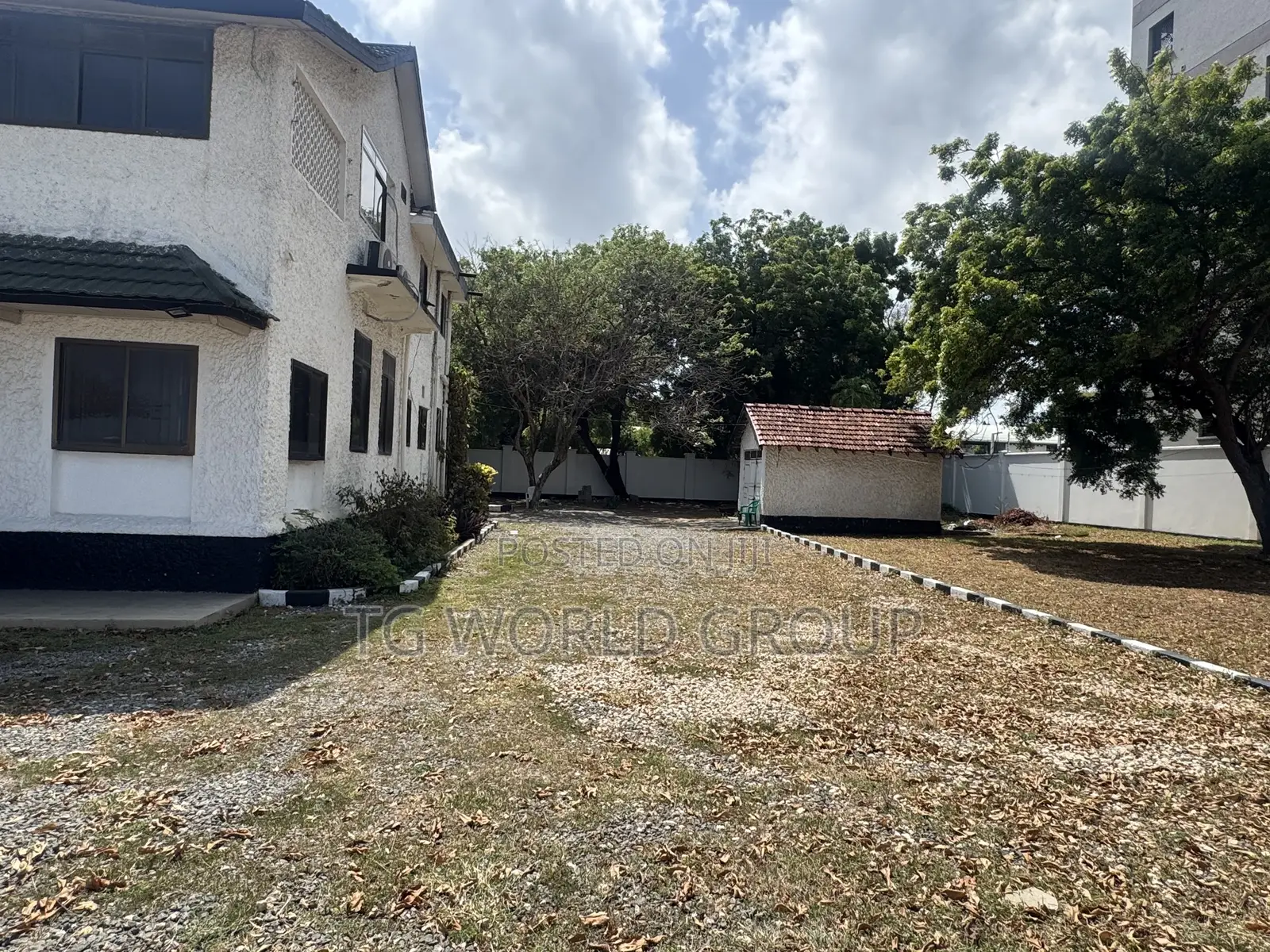 6bdrm Bungalow in Upanga West Near, Kinondoni for sale