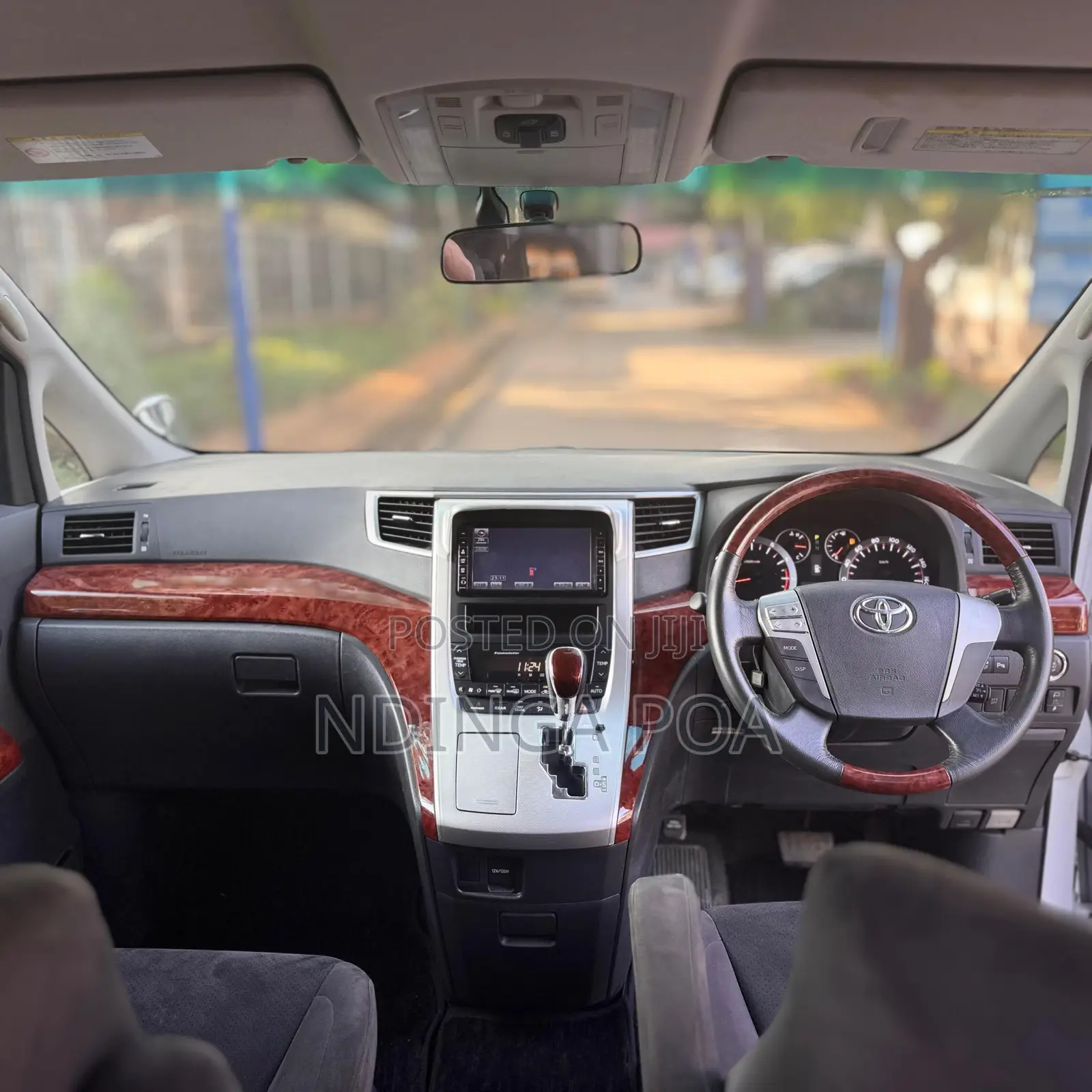 Toyota Alphard 2.4 Petrol AWD 2009 White