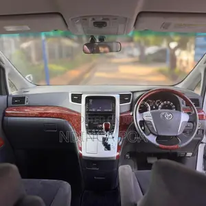 Toyota Alphard 2.4 Petrol AWD 2009 White
