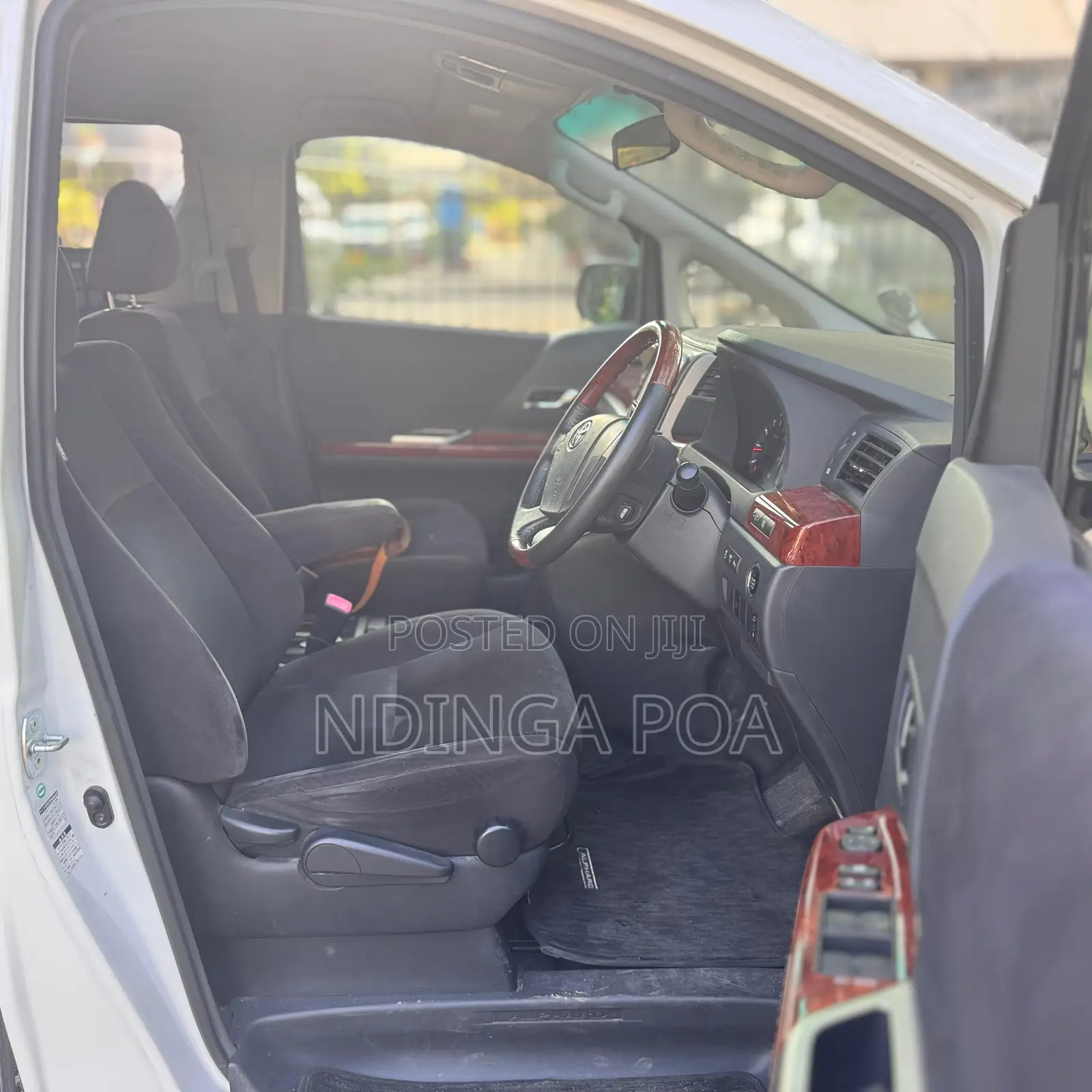 Toyota Alphard 2.4 Petrol AWD 2009 White