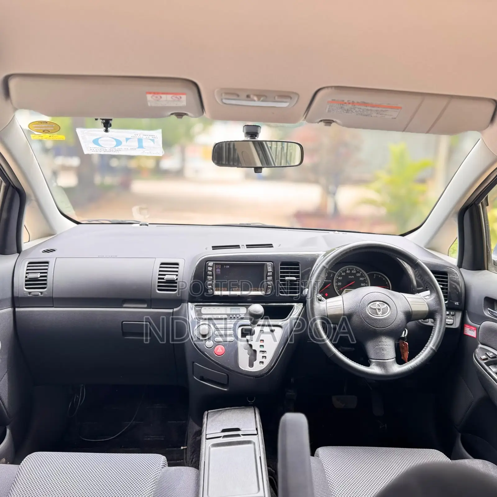 Toyota Wish 2004 Silver