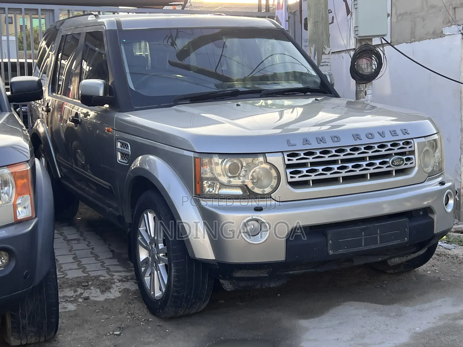 Land Rover Discovery 2011 Silver