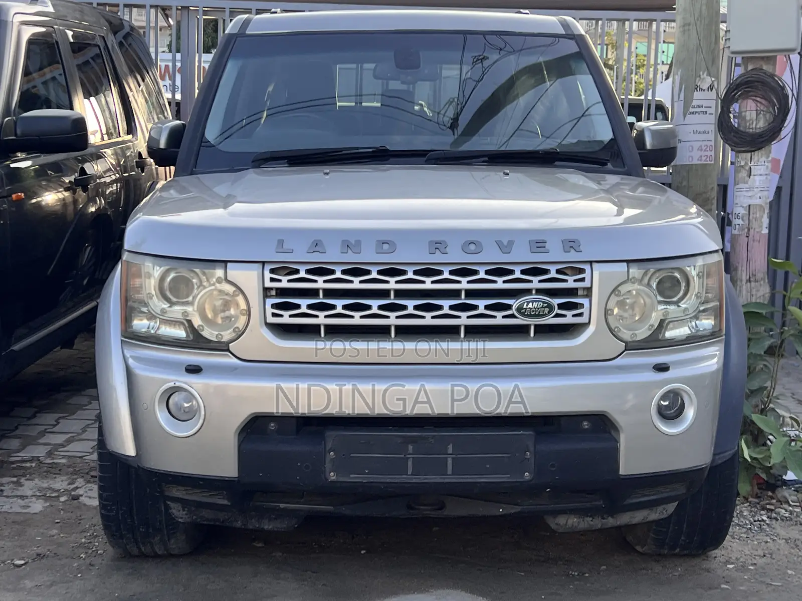 Land Rover Discovery 2011 Silver
