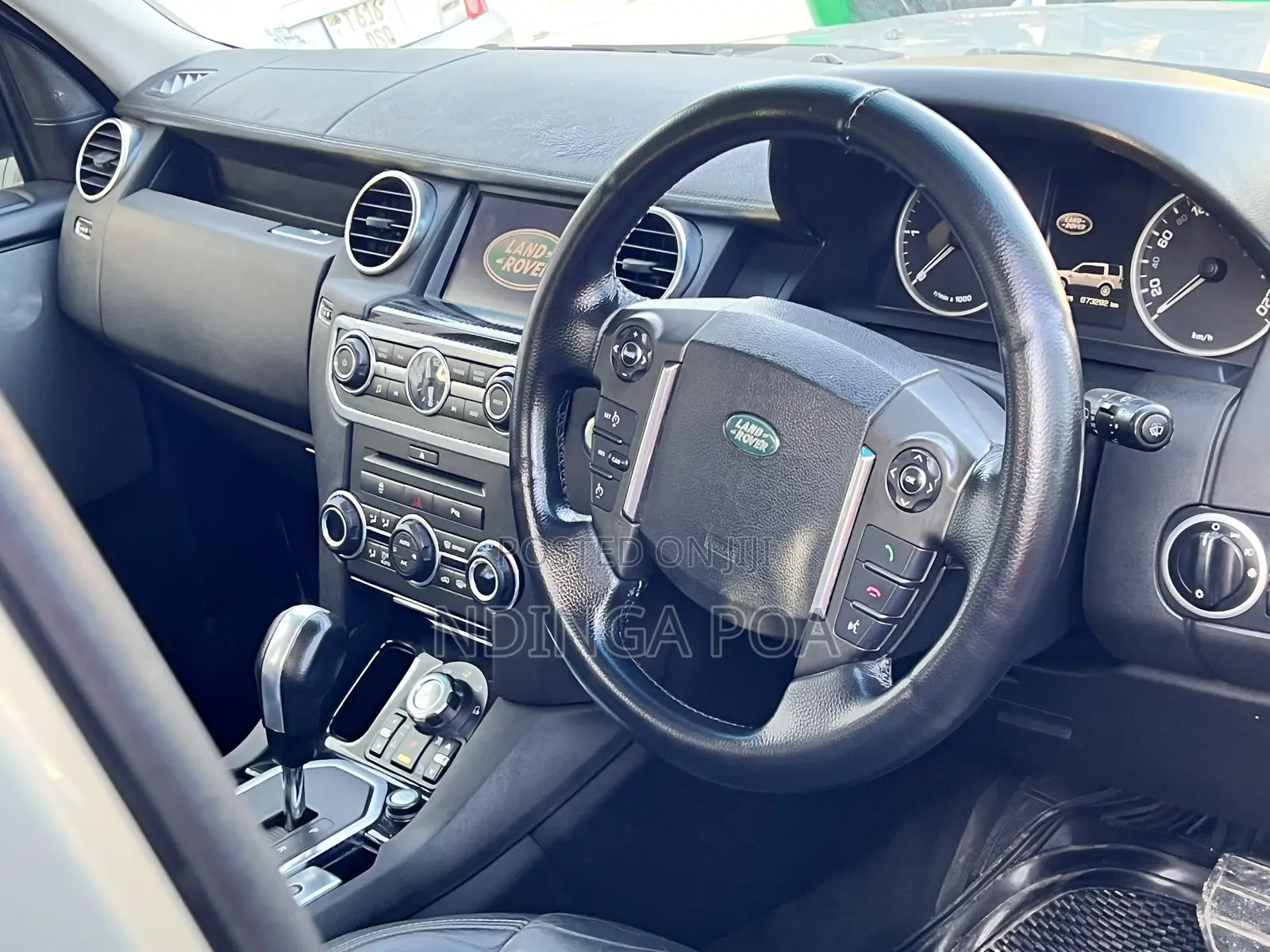 Land Rover Discovery 2011 Silver