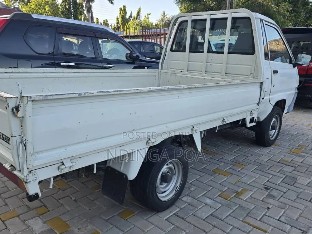 Toyota TownAce 2004 White
