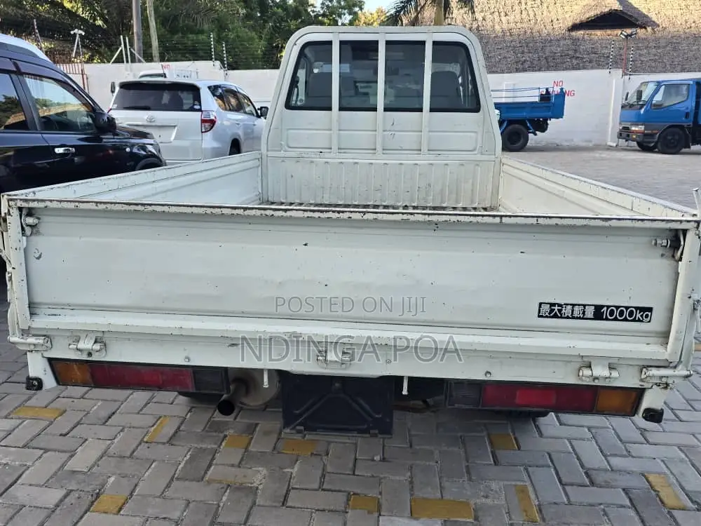 Toyota TownAce 2004 White